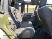 2022 Jeep Wrangler Unlimited Sport z VIN 1C4HJXDN5NW242950, wystawiony jako Copart lot #58730054 z przebiegiem Nie podano mil oraz Szkoda całkowita • Salvage title. Historia ofert i sprzedaży dostępna na DreamBid. Obrazek 12.