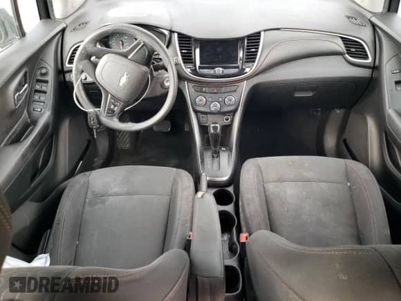 2020 Chevrolet Trax LS с VIN 3GNCJNSB4LL174593, выставлен на аукционе Copart как лот 68921375 с пробегом 82 736 миль миль и Списание • Salvage title. История ставок и продаж доступна на DreamBid. Изображение 8.