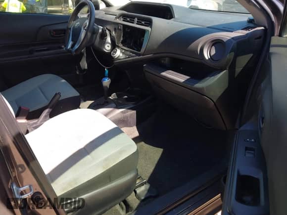 2015 Toyota Prius One with VIN JTDKDTB37F1098386, listed as a IAAI auction lot 42670566 with 177,546 mi miles and . Bid and sale history available at DreamBid. Image 5.