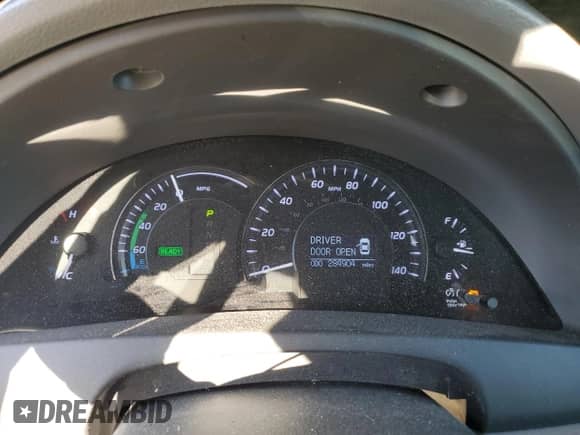 2010 Toyota Camry with VIN 4T1BB3EK5AU125130, listed as a Copart auction lot 82397625 with 284,904 mi miles and Salvage title. Bid and sale history available at DreamBid. Image 9.