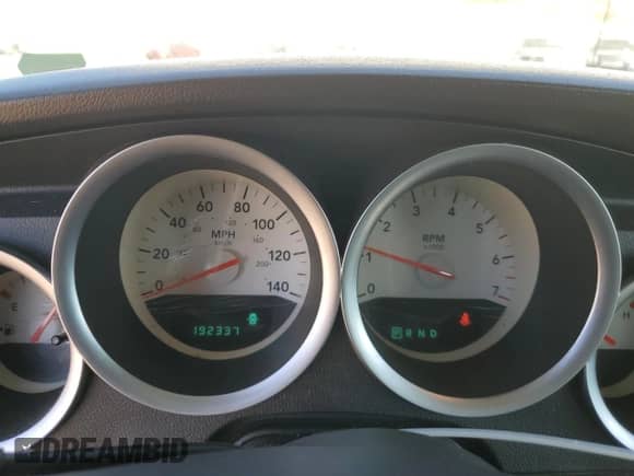 2006 Dodge Charger z VIN 2B3KA43G46H324046, wystawiony jako Copart lot #75922634 z przebiegiem 192 337 mil mil oraz Czysty tytuł • Clean title. Historia ofert i sprzedaży dostępna na DreamBid. Obrazek 9.