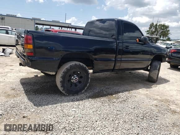 2003 GMC Sierra 1500 SLE с VIN 1GTEC14V23Z119175, выставлен на аукционе Copart как лот 63138454 с пробегом Не указан миль и Списание • Salvage title. История ставок и продаж доступна на DreamBid. Изображение 3.