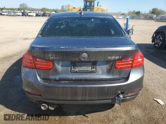 2013 BMW 3 Series 328i xDrive with VIN WBA3B3C54DJ812401, listed as a Copart auction lot 81091465 with Not provided miles and Clean title. Bid and sale history available at DreamBid. Image 6.