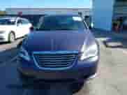 2014 Chrysler 200 LX с VIN 1C3CCBAB8EN142773, выставлен на аукционе IAAI как лот 43366773 с пробегом 210 986 миль миль и . История ставок и продаж доступна на DreamBid. Изображение 12.