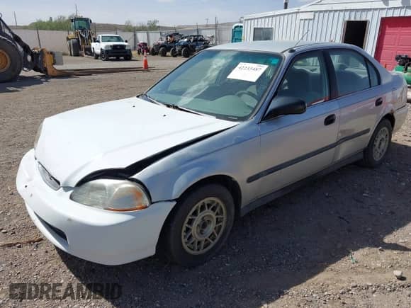 1996 Honda Civic с VIN 1HGEJ6502TL024674, выставлен на аукционе IAAI как лот 42233487 с пробегом 75 618 миль миль и . История ставок и продаж доступна на DreamBid. Изображение 2.