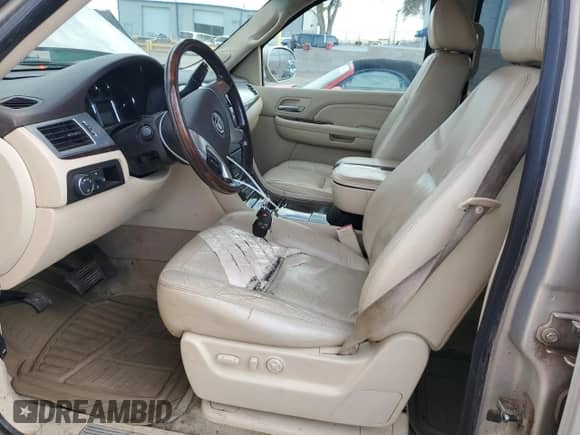 2007 Cadillac Escalade EXT with VIN 3GYFK62857G228084, listed as a Copart auction lot 68548045 with 184,275 mi miles and Salvage title. Bid and sale history available at DreamBid. Image 7.