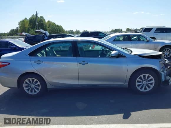 2015 Toyota Camry SE с VIN 4T1BF1FK6FU045480, выставлен на аукционе IAAI как лот 43364892 с пробегом 271 914 миль миль и . История ставок и продаж доступна на DreamBid. Изображение 13.