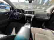 2013 Nissan Murano LE z VIN JN8AZ1MU1DW211454, wystawiony jako Copart lot #42782645 z przebiegiem 140 124 mil mil oraz Czysty tytuł • Clean title. Historia ofert i sprzedaży dostępna na DreamBid. Obrazek 9.