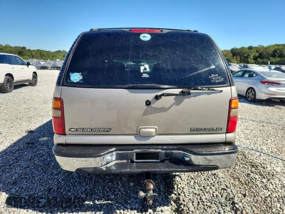 2000 Chevrolet Suburban LS с VIN 3GNEC16T0YG149608, выставлен на аукционе Copart как лот 86701705 с пробегом 217 178 миль миль и Списание • Salvage title. История ставок и продаж доступна на DreamBid. Изображение 6.