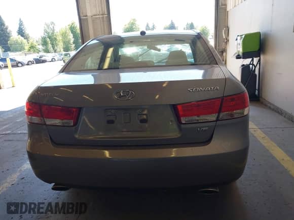 2008 Hyundai Sonata GLS с VIN 5NPET46FX8H321736, выставлен на аукционе IAAI как лот 42654360 с пробегом 170 741 миль миль и . История ставок и продаж доступна на DreamBid. Изображение 16.