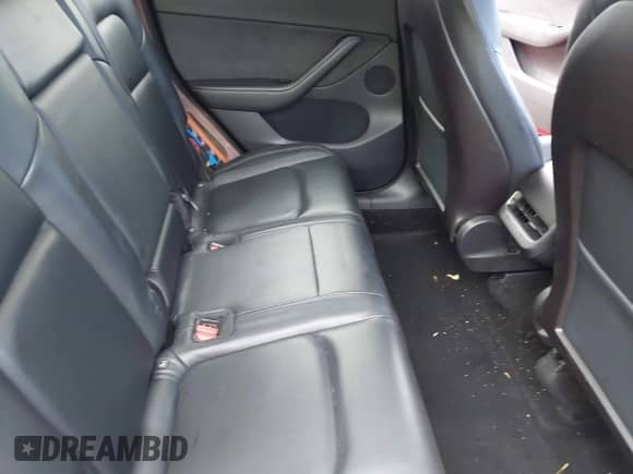 2020 Tesla Model Y Long Range с VIN 5YJYGDEE0LF012780, выставлен на аукционе IAAI как лот 43137505 с пробегом 89 027 миль миль и . История ставок и продаж доступна на DreamBid. Изображение 8.