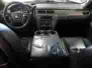 2009 Chevrolet Tahoe LS z VIN 1GNFC13C09R276501, wystawiony jako Copart lot #51229125 z przebiegiem 243 198 mil mil oraz Szkoda całkowita • Salvage title. Historia ofert i sprzedaży dostępna na DreamBid. Obrazek 8.