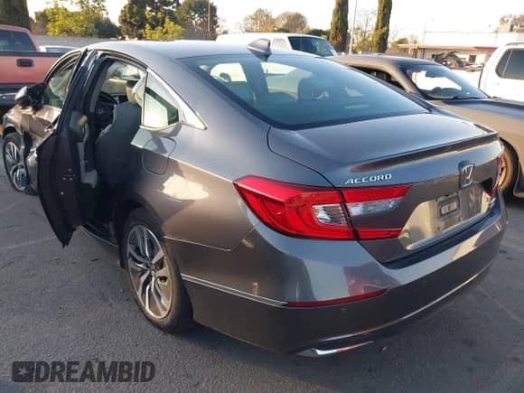 2018 Honda Accord Touring z VIN 1HGCV3F90JA004424, wystawiony jako IAAI lot #41426163 z przebiegiem 108 619 mil mil oraz . Historia ofert i sprzedaży dostępna na DreamBid. Obrazek 3.