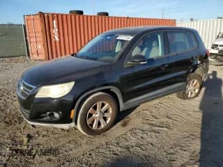 2010 Volkswagen Tiguan S с VIN WVGCV7AX7AW530642, выставлен на аукционе Copart как лот 81717144 с пробегом 89 306 миль миль и Списание • Salvage title. История ставок и продаж доступна на DreamBid. Изображение 1.