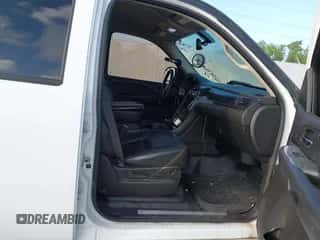 2008 Chevrolet Tahoe Police z VIN 1GNEC03018R232579, wystawiony jako IAAI lot #42961686 z przebiegiem 262 345 mil mil oraz . Historia ofert i sprzedaży dostępna na DreamBid. Obrazek 5.