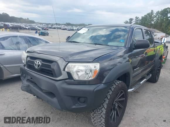 2013 Toyota Tacoma PreRunner z VIN 5TFJX4GN1DX017220, wystawiony jako IAAI lot #43395144 z przebiegiem 216 188 mil mil oraz . Historia ofert i sprzedaży dostępna na DreamBid. Obrazek 17.