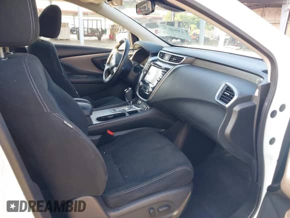 2021 Nissan Murano SV with VIN 5N1AZ2BJ6MC126469, listed as a IAAI auction lot 43009179 with 85,894 mi miles and . Bid and sale history available at DreamBid. Image 5.