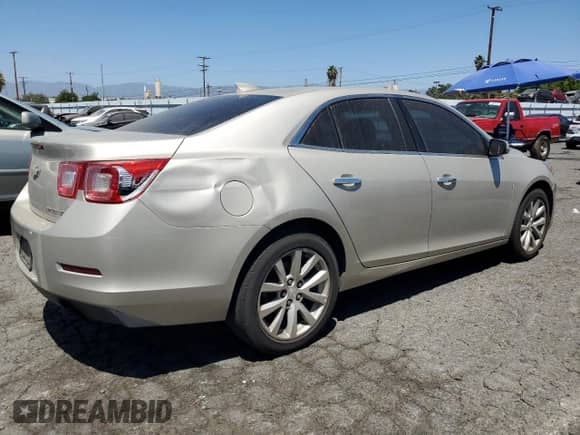 2015 Chevrolet Malibu LTZ with VIN 1G11F5SL0FF126400, listed as a Copart auction lot 68214405 with 171,155 mi miles and Clean title. Bid and sale history available at DreamBid. Image 3.