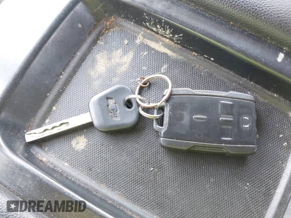 2015 Chevrolet Silverado 1500 LT z VIN 1GCVKREHXFZ431825, wystawiony jako IAAI lot #42714255 z przebiegiem 172 750 mil mil oraz . Historia ofert i sprzedaży dostępna na DreamBid. Obrazek 11.