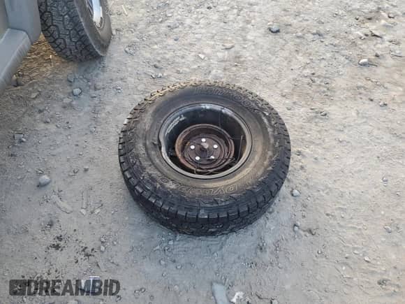 2005 Jeep Wrangler SE z VIN 1J4FA29105P344743, wystawiony jako Copart lot #75524944 z przebiegiem 108 824 mil mil oraz Szkoda całkowita • Salvage title. Historia ofert i sprzedaży dostępna na DreamBid. Obrazek 14.