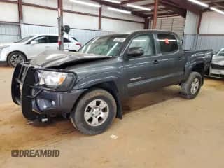 2015 Toyota Tacoma с VIN 3TMLU4EN6FM182712, выставлен на аукционе Copart как лот 83875505 с пробегом 271 991 миль миль и Списание • Salvage title. История ставок и продаж доступна на DreamBid. Изображение 1.