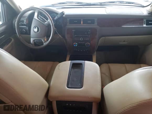 2009 Chevrolet Suburban 2LT с VIN 1GNFK26369R169036, выставлен на аукционе Copart как лот 83871775 с пробегом 253 894 миль миль и Списание • Salvage title. История ставок и продаж доступна на DreamBid. Изображение 8.