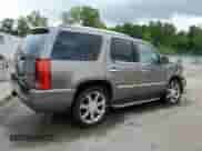 2012 Cadillac Escalade Luxury с VIN 1GYS4BEF6CR121227, выставлен на аукционе Copart как лот 61399545 с пробегом 121 638 миль миль и Списание • Salvage title. История ставок и продаж доступна на DreamBid. Изображение 3.