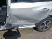 2020 Nissan Pathfinder S z VIN 5N1DR2AN4LC577626, wystawiony jako IAAI lot #42446656 z przebiegiem 64 176 mil mil oraz . Historia ofert i sprzedaży dostępna na DreamBid. Obrazek 6.