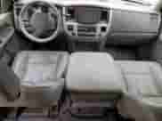 2006 Dodge 3500 Laramie z VIN 3D7LX39CX6G175616, wystawiony jako Copart lot #57902135 z przebiegiem 183 961 mil mil oraz Szkoda całkowita • Salvage title. Historia ofert i sprzedaży dostępna na DreamBid. Obrazek 8.