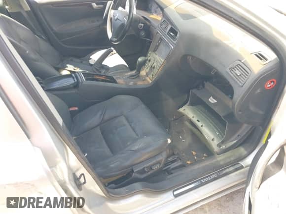 2007 Volvo S60 2.5L Turbo с VIN YV1RS592072616549, выставлен на аукционе IAAI как лот 43010198 с пробегом 242 583 миль миль и . История ставок и продаж доступна на DreamBid. Изображение 5.