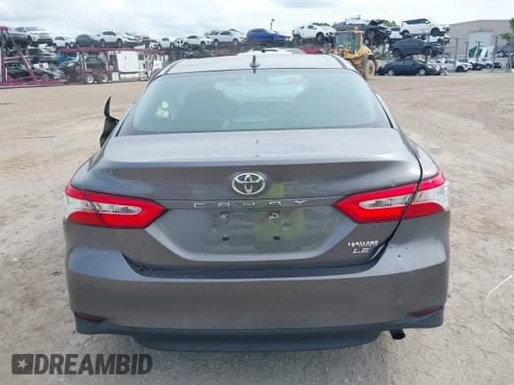 2020 Toyota Camry LE z VIN 4T1C11AK2LU999892, wystawiony jako IAAI lot #43225624 z przebiegiem Nie podano mil oraz . Historia ofert i sprzedaży dostępna na DreamBid. Obrazek 16.