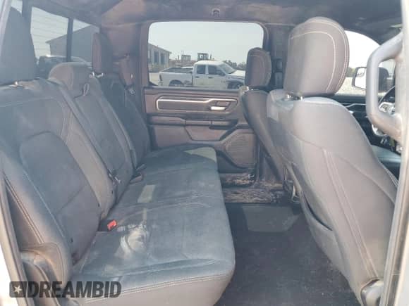 2019 Ram 1500 Big Horn z VIN 1C6RRFFG8KN674382, wystawiony jako Copart lot #68211655 z przebiegiem 93 990 mil mil oraz Szkoda całkowita • Salvage title. Historia ofert i sprzedaży dostępna na DreamBid. Obrazek 10.