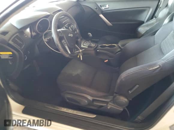 2010 Hyundai Genesis Coupe с VIN KMHHU6KH6AU007537, выставлен на аукционе Copart как лот 84802795 с пробегом 163 368 миль миль и Списание • Salvage title. История ставок и продаж доступна на DreamBid. Изображение 7.