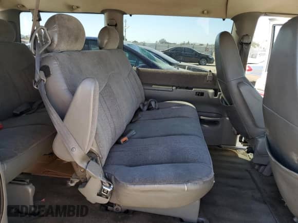 2002 Chevrolet Astro с VIN 1GNDM19X02B107852, выставлен на аукционе Copart как лот 67067095 с пробегом 225 614 миль миль и Списание • Salvage title. История ставок и продаж доступна на DreamBid. Изображение 11.