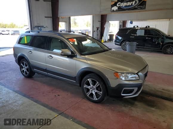 2013 Volvo XC70 T6 с VIN YV4902BZ9D1151737, выставлен на аукционе Copart как лот 71505355 с пробегом 51 347 миль миль и Списание • Salvage title. История ставок и продаж доступна на DreamBid. Изображение 4.