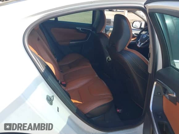 2014 Volvo S60 T6 with VIN YV1902FH3E2274346, listed as a IAAI auction lot 43229130 with 168,321 mi miles and . Bid and sale history available at DreamBid. Image 8.