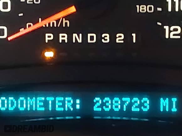 2006 Chevrolet Silverado 1500 LT3 z VIN 2GCEK13T661134570, wystawiony jako IAAI lot #43357401 z przebiegiem 238 723 mil mil oraz . Historia ofert i sprzedaży dostępna na DreamBid. Obrazek 16.