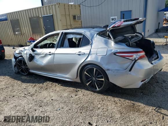 2020 Toyota Camry XSE z VIN 4T1K61AK3LU344802, wystawiony jako Copart lot #69413665 z przebiegiem Nie podano mil oraz Czysty tytuł • Clean title. Historia ofert i sprzedaży dostępna na DreamBid. Obrazek 2.