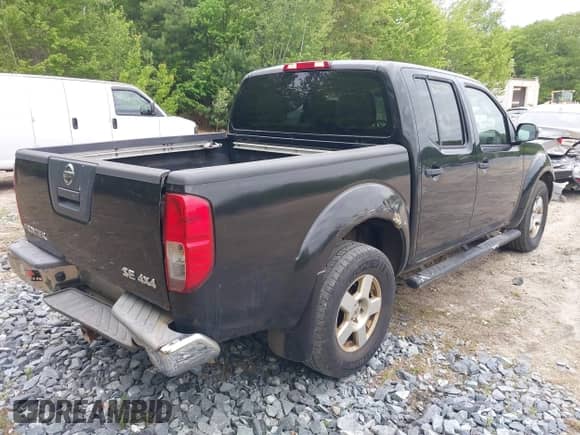 2007 Nissan Frontier Nismo with VIN 1N6AD07W37C439041, listed as a IAAI auction lot 42257490 with 137,550 mi miles and . Bid and sale history available at DreamBid. Image 4.