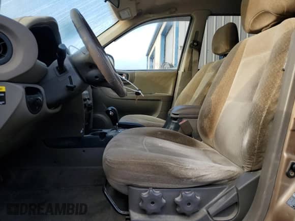 2004 Hyundai Santa Fe GLS с VIN KM8SC73DX4U701761, выставлен на аукционе Copart как лот 69735575 с пробегом 158 527 миль миль и Списание • Salvage title. История ставок и продаж доступна на DreamBid. Изображение 7.