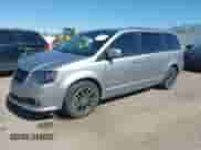 2019 Dodge Grand Caravan SE z VIN 2C4RDGBG3KR531295, wystawiony jako IAAI lot #42443507 z przebiegiem 96 102 mil mil oraz . Historia ofert i sprzedaży dostępna na DreamBid. Obrazek 2.