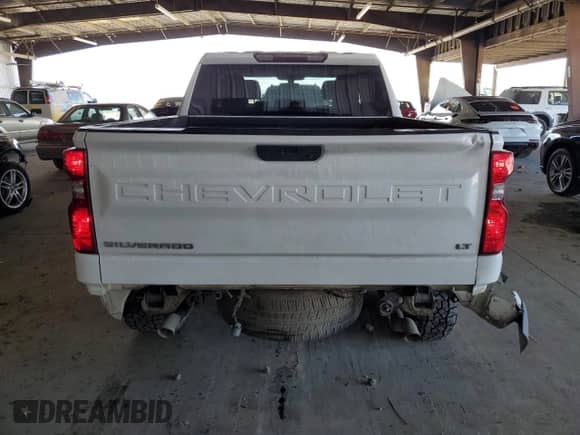 2020 Chevrolet Silverado 1500 LT с VIN 3GCUYDET5LG451011, выставлен на аукционе Copart как лот 67984385 с пробегом 122 359 миль миль и Списание • Salvage title. История ставок и продаж доступна на DreamBid. Изображение 6.