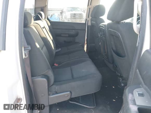2012 Chevrolet Silverado 1500 LS z VIN 3GCPCREA3CG240817, wystawiony jako IAAI lot #43135184 z przebiegiem 314 528 mil mil oraz . Historia ofert i sprzedaży dostępna na DreamBid. Obrazek 8.