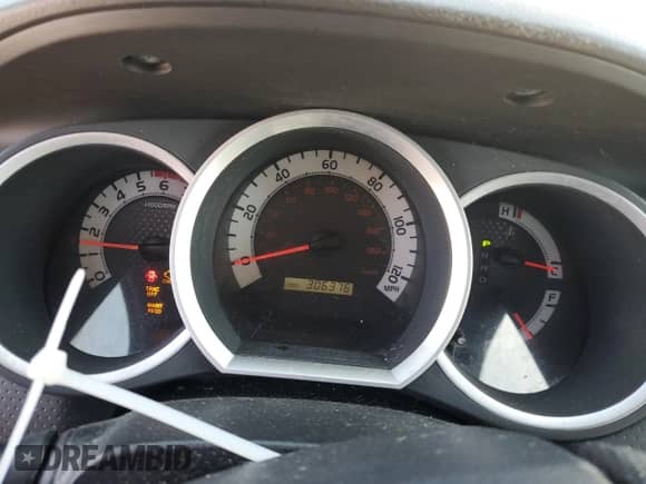 2013 Toyota Tacoma PreRunner z VIN 5TFTX4GN8DX024786, wystawiony jako Copart lot #84446525 z przebiegiem 306 376 mil mil oraz Czysty tytuł • Clean title. Historia ofert i sprzedaży dostępna na DreamBid. Obrazek 9.