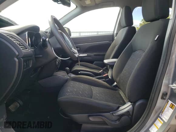 2021 Mitsubishi Outlander ES с VIN JA4APUAU2MU035804, выставлен на аукционе Copart как лот 81283055 с пробегом 84 732 миль миль и Списание • Salvage title. История ставок и продаж доступна на DreamBid. Изображение 7.