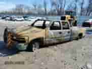 2002 Chevrolet Silverado 2500HD LS z VIN 1GCHK23G62F146890, wystawiony jako Copart lot #48225525 z przebiegiem Nie podano mil oraz Nie do naprawy • Non repairable. Historia ofert i sprzedaży dostępna na DreamBid. Obrazek 1.