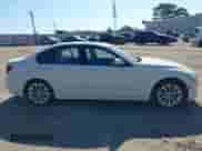 2018 BMW 3 Series 320i xDrive с VIN WBA8E5G52JNU47448, выставлен на аукционе IAAI как лот 43154523 с пробегом 103 558 миль миль и . История ставок и продаж доступна на DreamBid. Изображение 13.