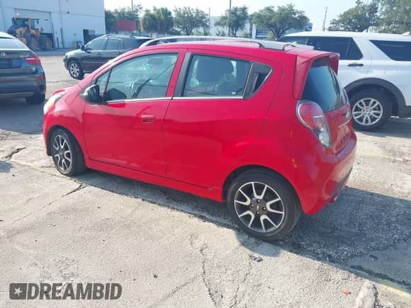 2015 Chevrolet Spark LT z VIN KL8CF6S95FC792740, wystawiony jako IAAI lot #43038806 z przebiegiem 127 360 mil mil oraz . Historia ofert i sprzedaży dostępna na DreamBid. Obrazek 3.