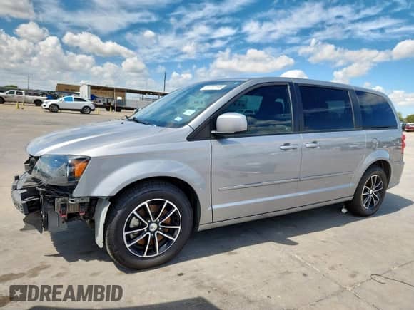 2017 Dodge Grand Caravan SE z VIN 2C4RDGBG0HR550184, wystawiony jako Copart lot #81712195 z przebiegiem 89 256 mil mil oraz Szkoda całkowita • Salvage title. Historia ofert i sprzedaży dostępna na DreamBid. Obrazek 1.
