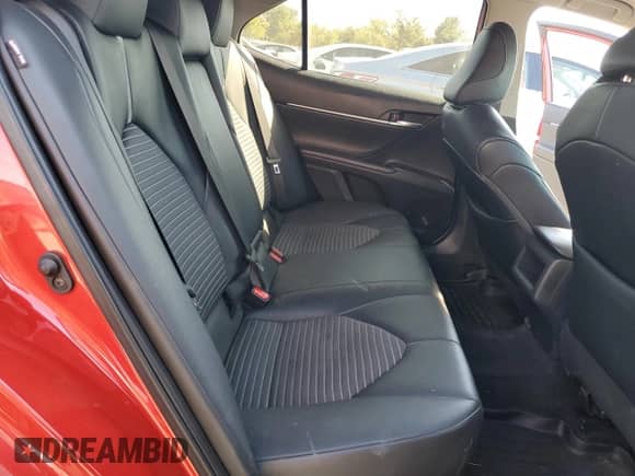 2022 Toyota Camry SE z VIN 4T1G11AK9NU025413, wystawiony jako Copart lot #82281465 z przebiegiem 70 268 mil mil oraz Szkoda całkowita • Salvage title. Historia ofert i sprzedaży dostępna na DreamBid. Obrazek 10.